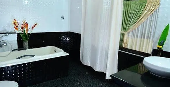 Hotel Violet Woods Munnar
